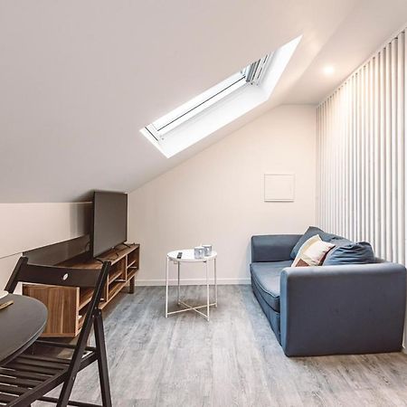 Le Coquet Logement Climatise Face A La Cathedrale - 3G Reims Kültér fotó