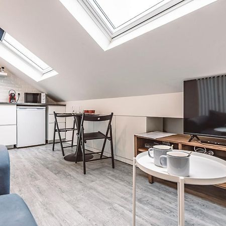 Le Coquet Logement Climatise Face A La Cathedrale - 3G Reims Kültér fotó