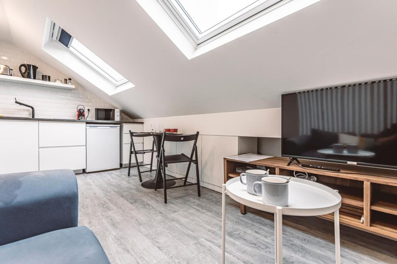 Le Coquet Logement Climatise Face A La Cathedrale - 3G Reims Kültér fotó